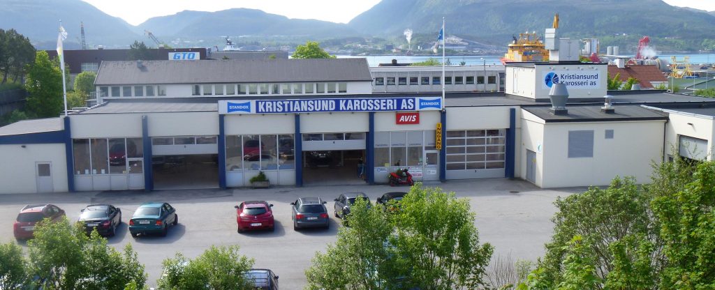 Stor verkstedbygning